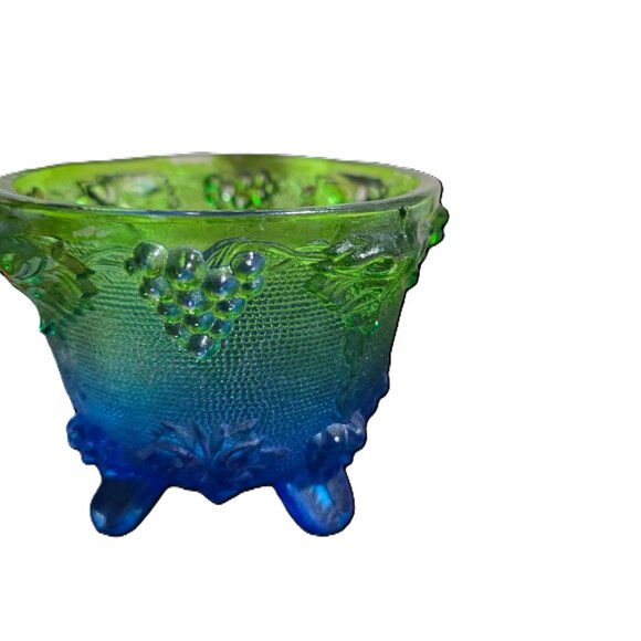 Vintage 1970's Candy Dish 2-Tone Blue & Green Glass Grape Pattern Footed - Picture 5 of 6